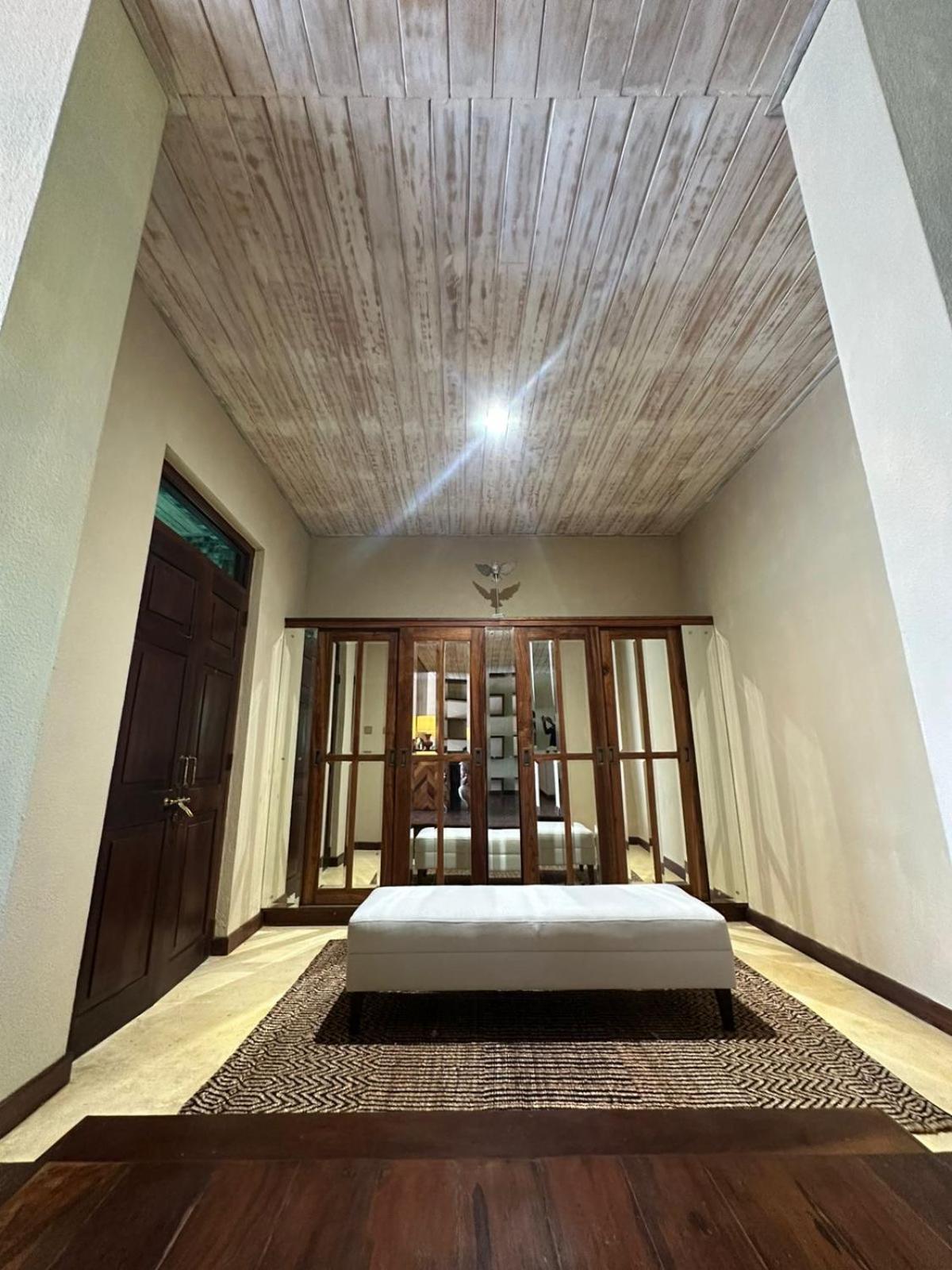 Nikara Luxury Beach House Тиссамахарама Экстерьер фото