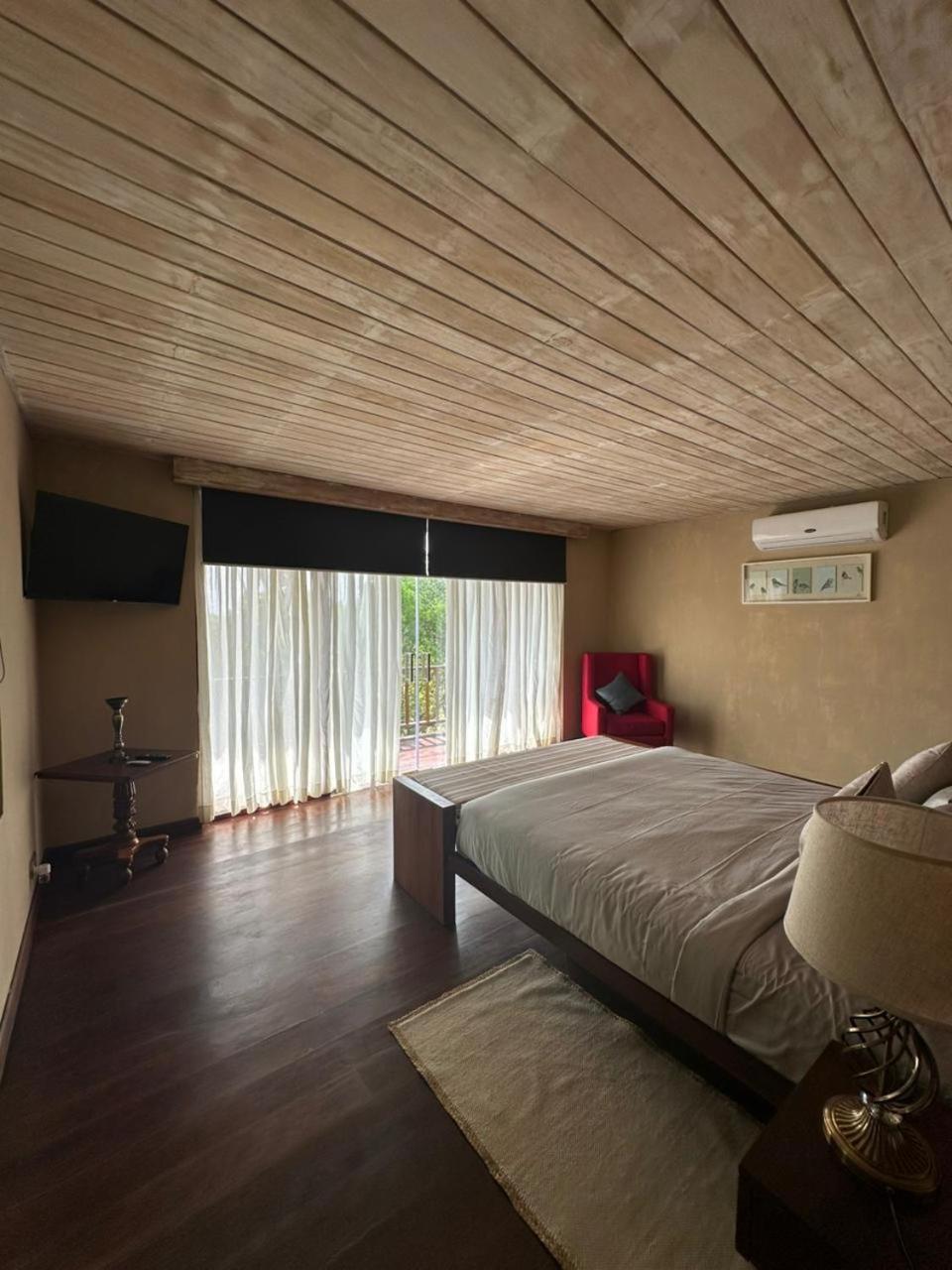 Nikara Luxury Beach House Тиссамахарама Экстерьер фото
