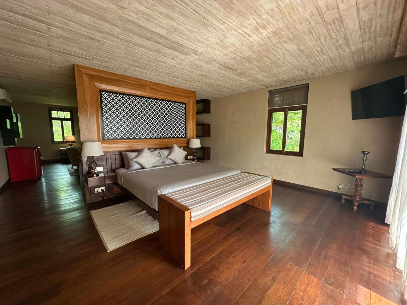 Nikara Luxury Beach House Тиссамахарама Экстерьер фото