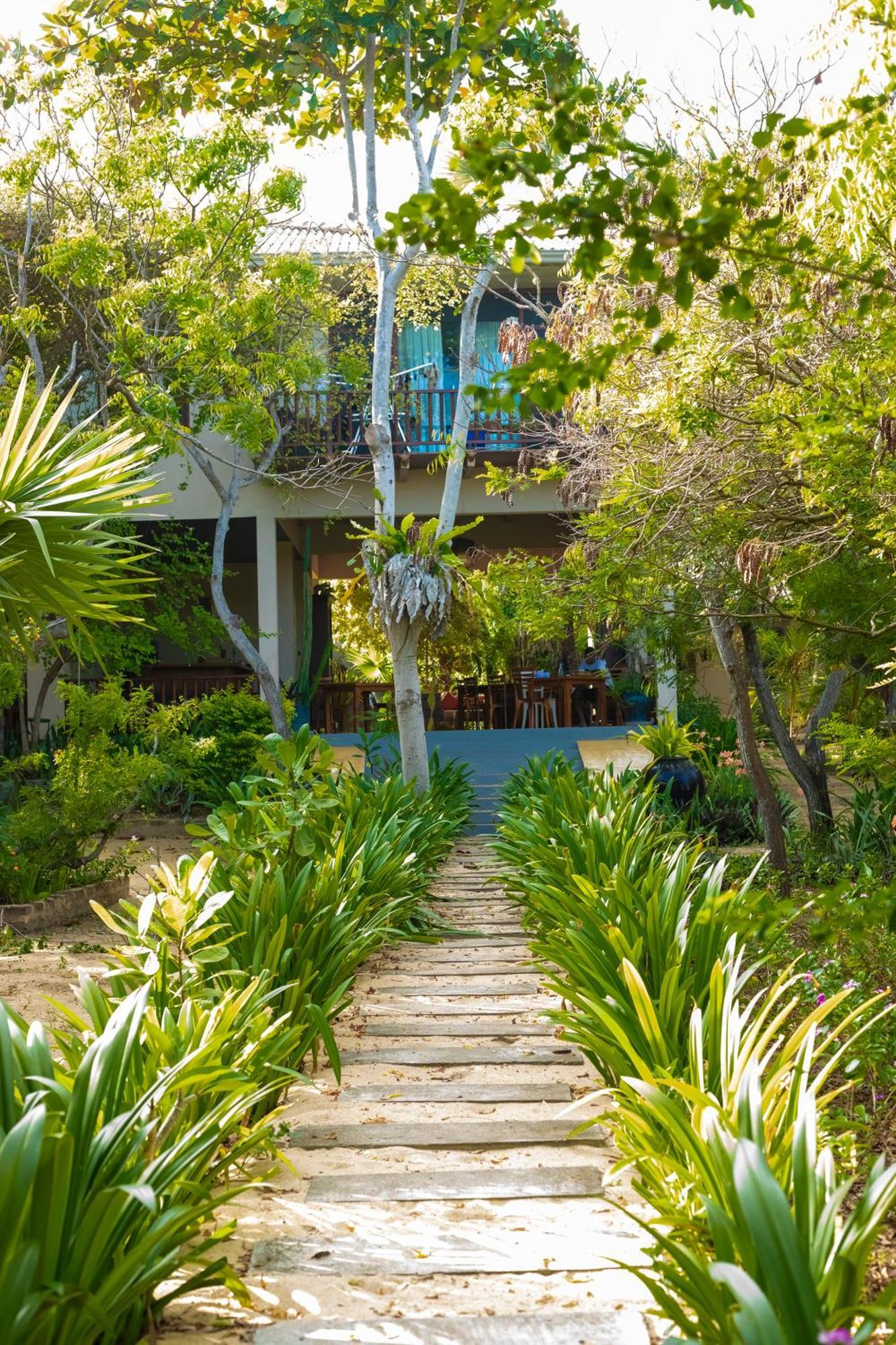 Nikara Luxury Beach House Тиссамахарама Экстерьер фото